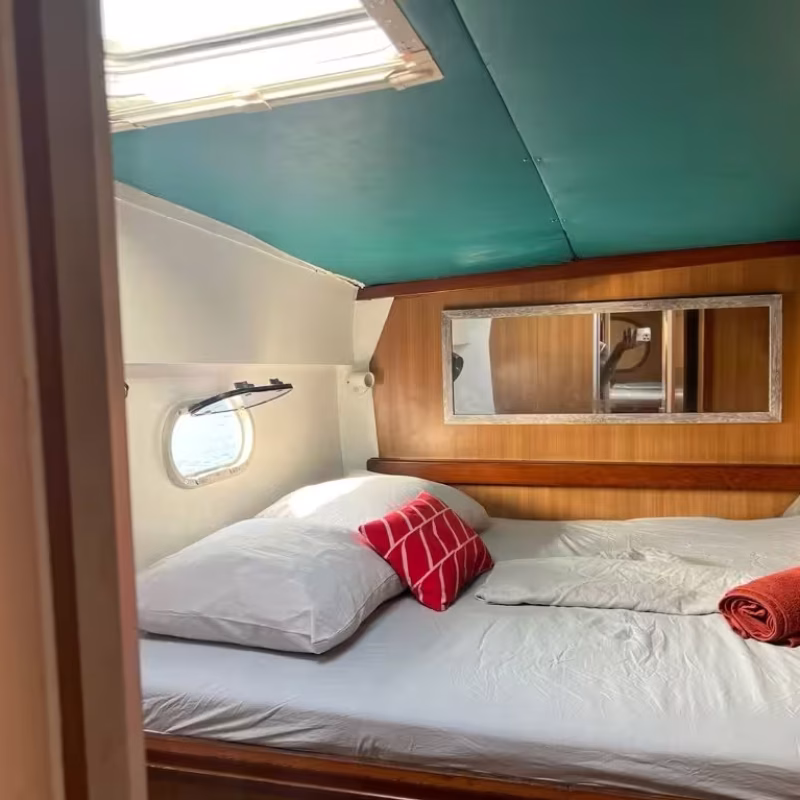 Nautitech 395 cabin